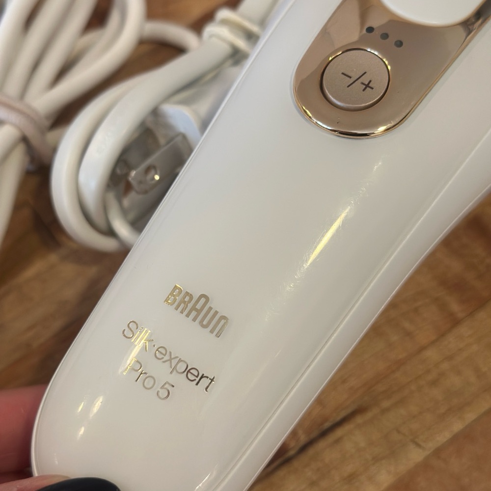 Braun White Hair Removal Device - Picture 4 of 9